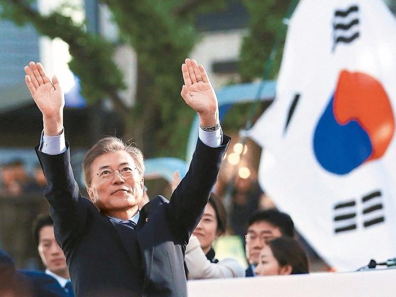 文在寅当选韩国总统，从难民所问题少年到青瓦台总统，他的人生就是一部“逆袭片”
